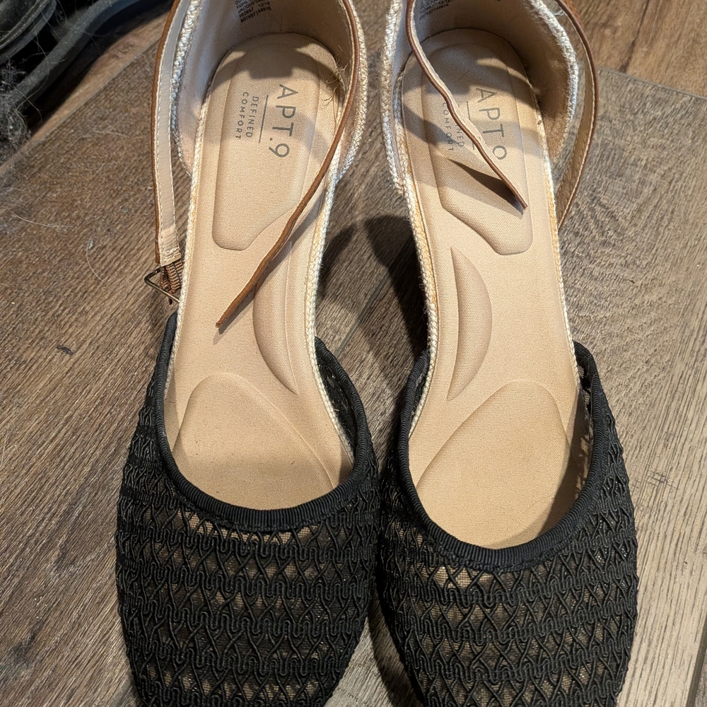 Apt. 9‎ Black And Beige Wedge Accent Sandals